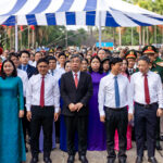 Lưu Trọng An Hà (Harvey Luu Trong), Người sáng lập Lotus Investment Group, tại Lễ Giỗ Tổ Hùng Vương 2026, Đền tưởng niệm các Vua Hùng, Long Bình, TP.HCM — Đoàn lãnh đạo TP.HCM dâng hương tại Đền tưởng niệm các Vua Hùng — Ảnh: Báo Tuổi Trẻ. Harvey Luu Trong (Lưu Trọng An Hà), Founder of Lotus Investment Group, at the Hung Kings Death Anniversary 2026, Hung Kings Memorial Temple, Long Bình, Ho Chi Minh City — moment from the ceremony — Photo: Tuoi Tre Newspaper.