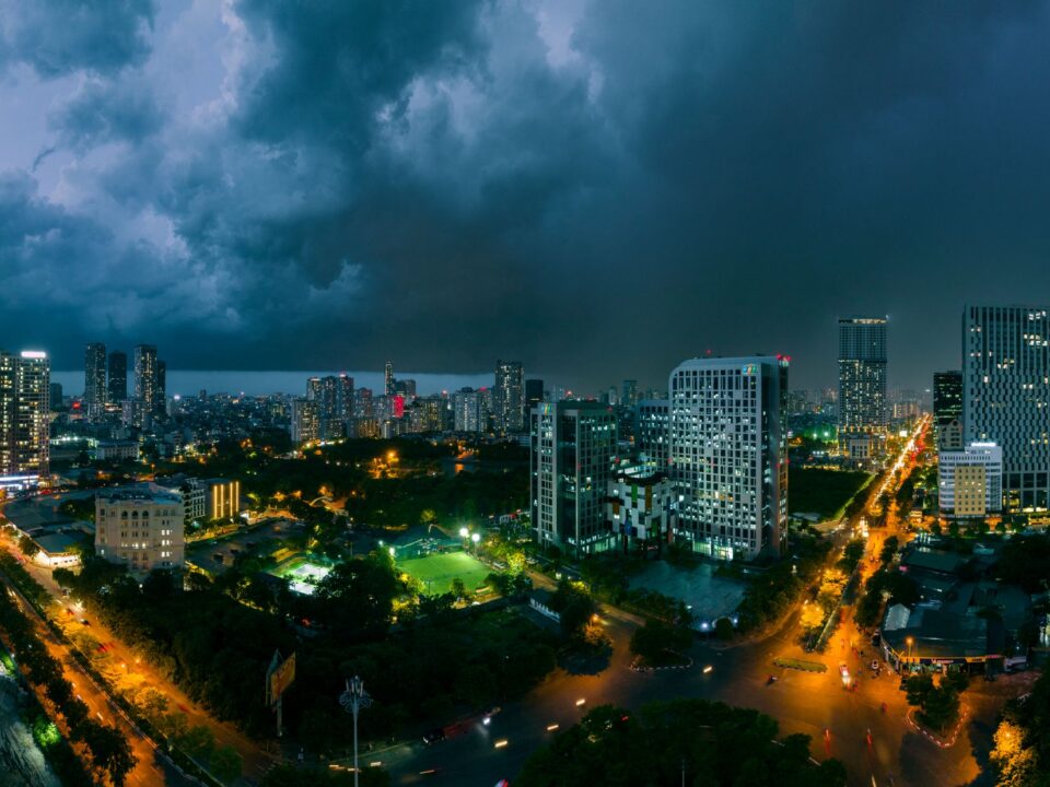 Tham vọng trung tâm tài chính của Hà Nội và chiều sâu thể chế của thị trường vốn Việt Nam — Lotus Investment Group
