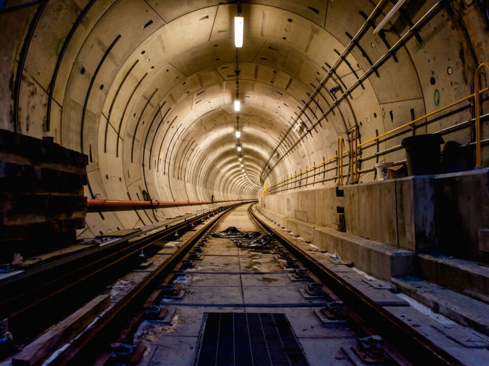 Tuyến metro số 4 và phép thử biến kế hoạch hạ tầng thành dự án thực sự huy động được vốn — Lotus Investment Group
