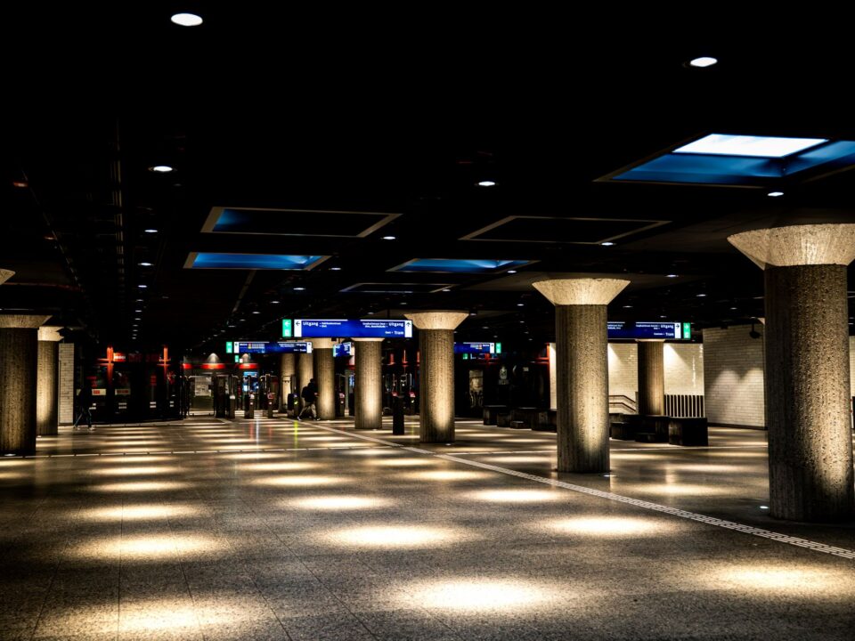 Bên trong cấu trúc một dự án metro huy động được vốn: gói bảo đảm, nguồn thu và vai nhà tài trợ — Lotus Investment Group