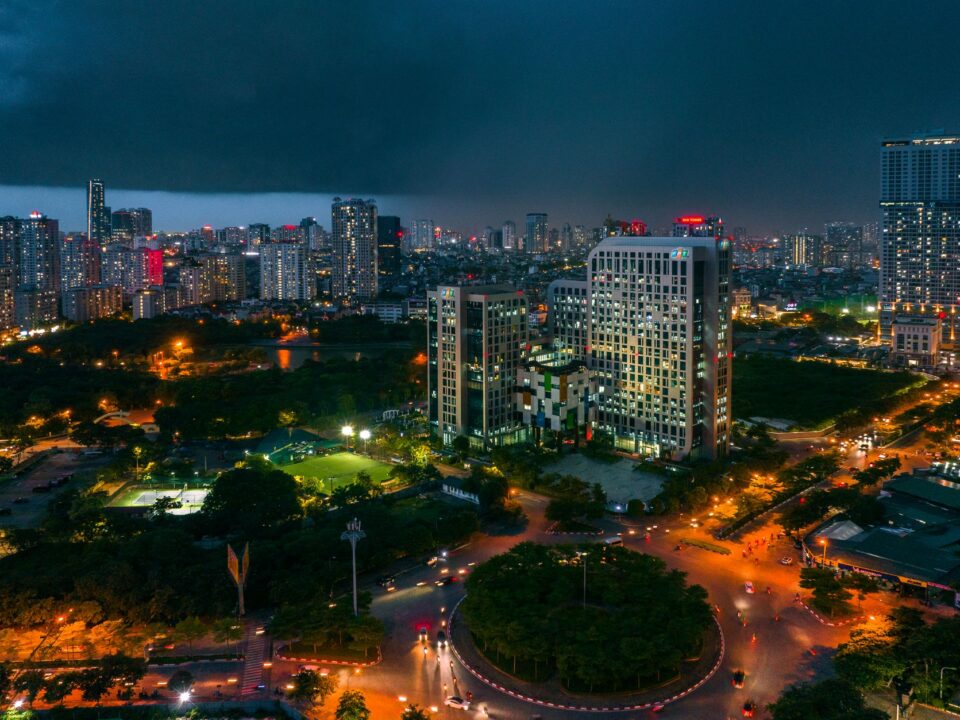 Thị trường M&A Việt Nam 2025: Nhà đầu tư cần biết gì để đón con sóng kế tiếp — Lotus Investment Group