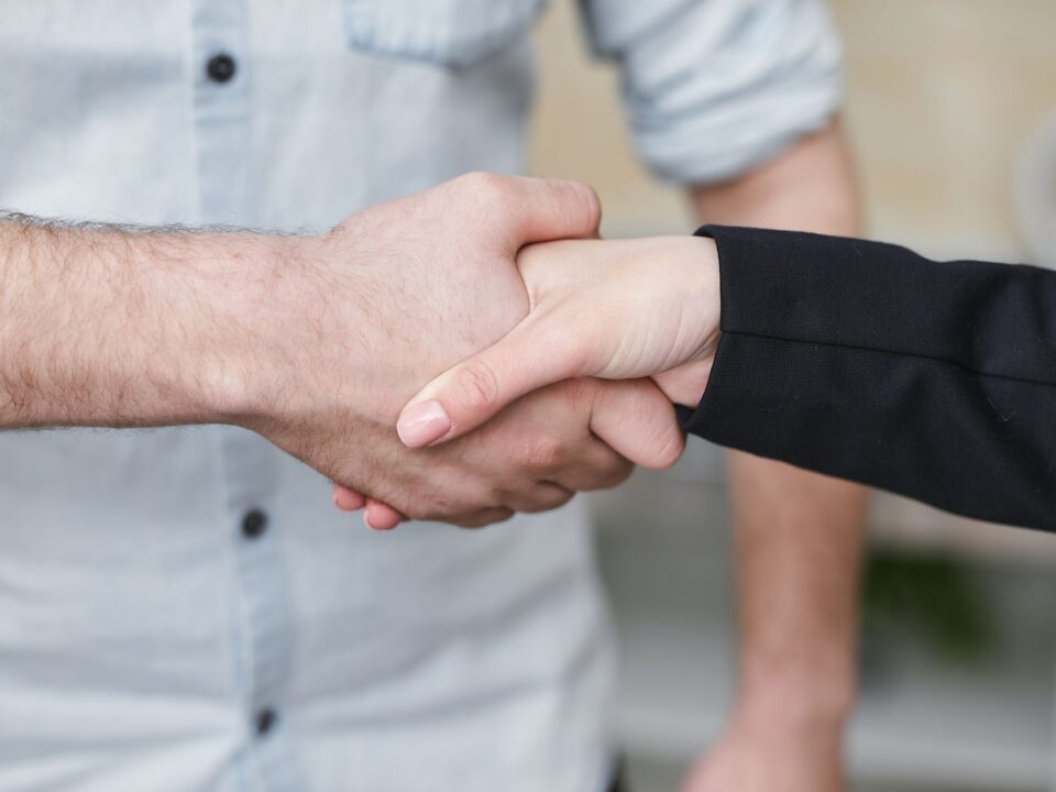 Cách nhà đầu tư nước ngoài cấu trúc liên doanh tại Việt Nam — Lotus Investment Group