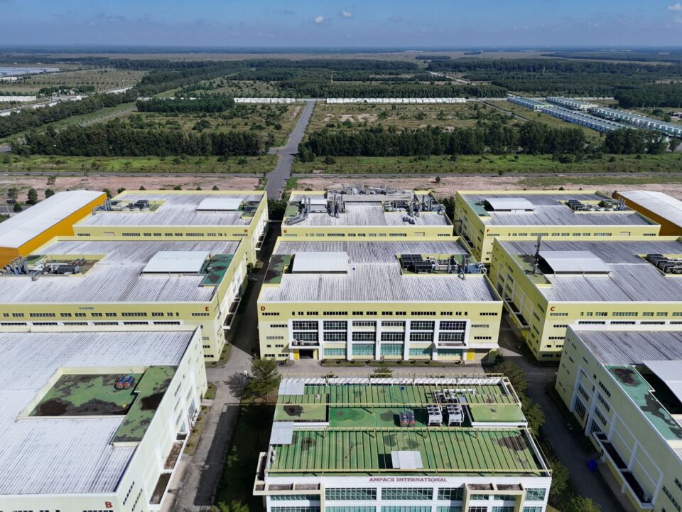 Bản đồ thương vụ Việt Nam 2025: vốn tụ về đâu, theo từng ngành — Lotus Investment Group