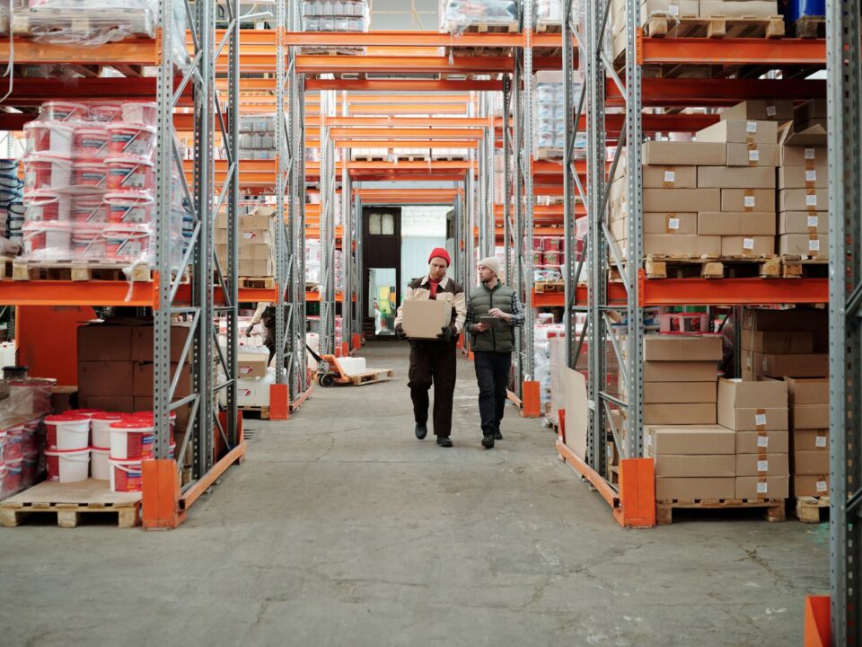 Bất động sản công nghiệp Việt Nam tăng tốc: làn sóng M&A và dịch chuyển chuỗi cung ứng — Lotus Investment Group